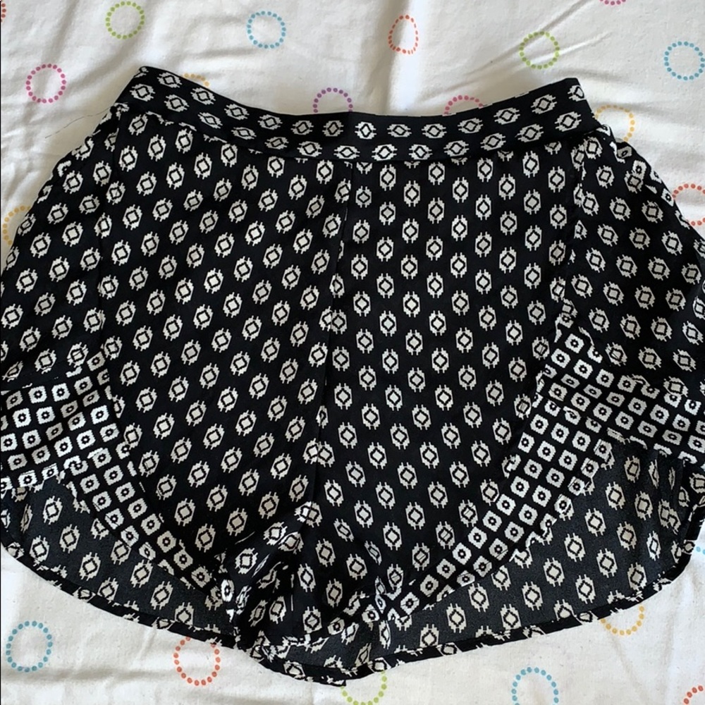 Abstract shorts